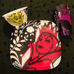 DISNEY VILLAINS Place Setting! 6 Sets Available!